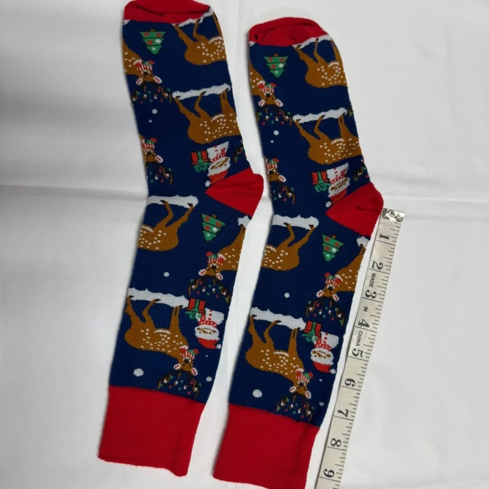 Christmas Winter Reindeers Crew Socks - NEW in Bag.